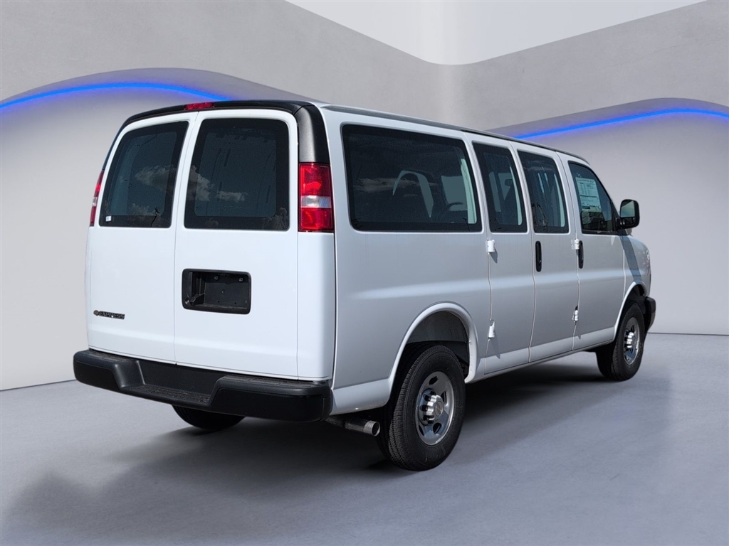 New 2026 Summit White Chevrolet 2500 image 3