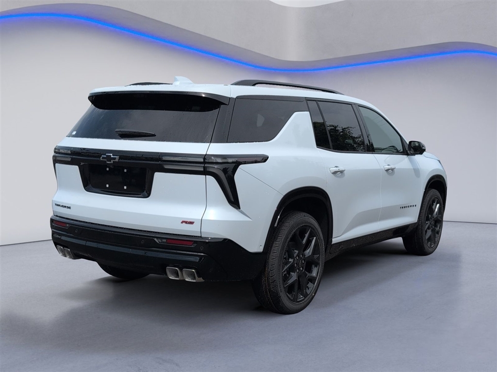 New 2026 Polar White Tricoat Chevrolet RS image 3