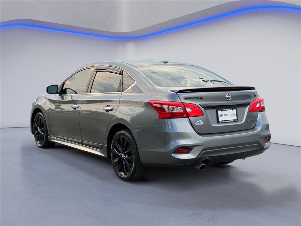 Used 2018 Gun Metallic Nissan SR image 3