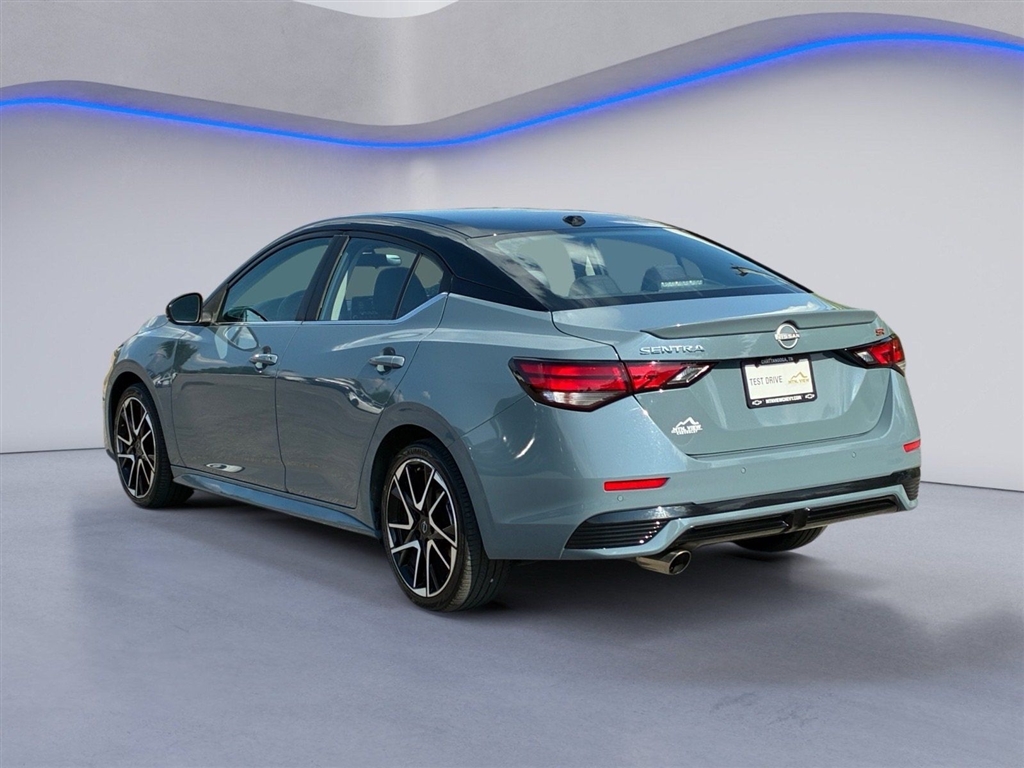 Used 2024 Atlantic Gray Metallic/Super Black Nissan SR image 3