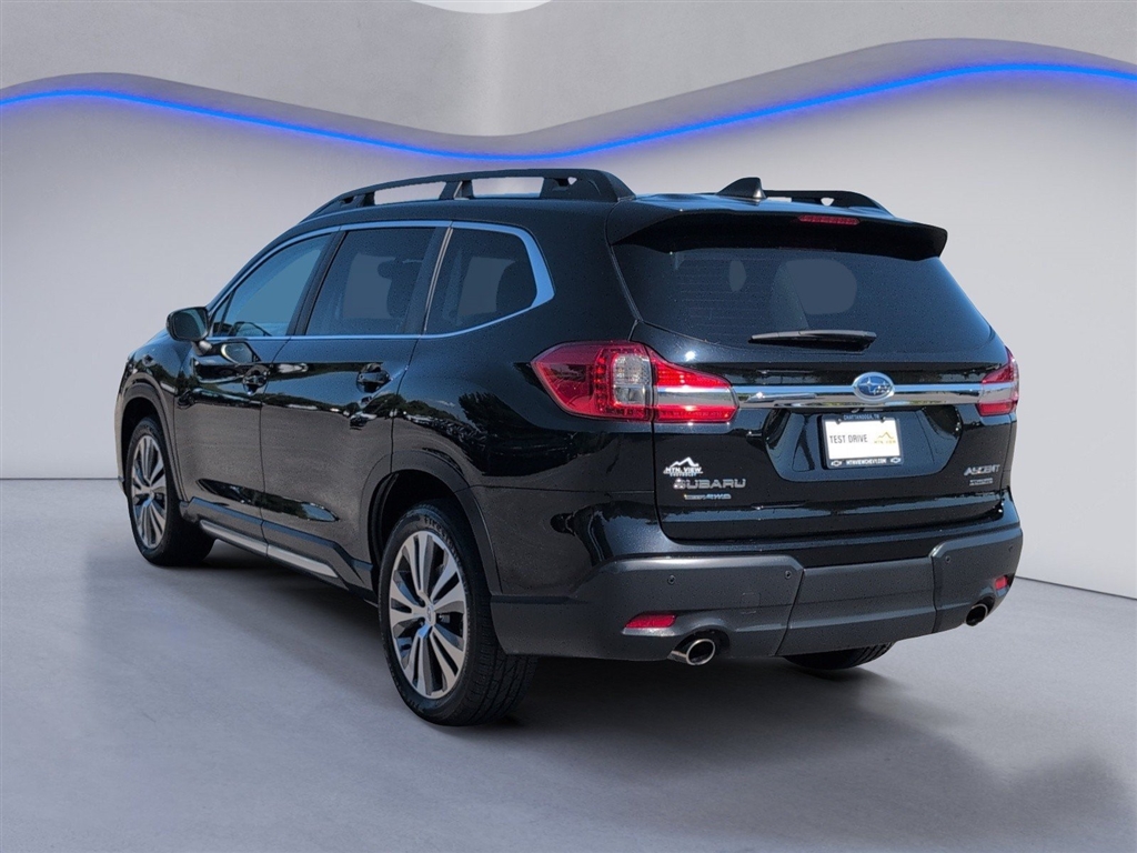 Used 2022 Crystal Black Silica Subaru Limited 7-Passenger image 3