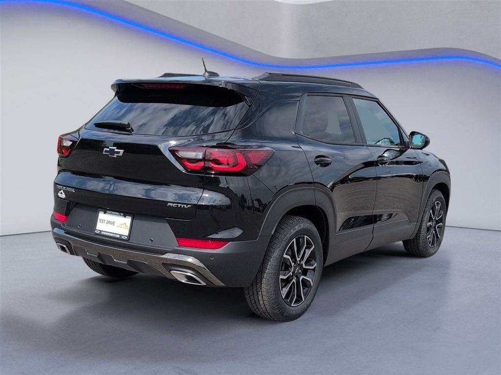 New 2026 Mosaic Black Metallic Chevrolet ACTIV image 3