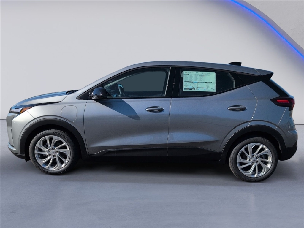 New 2027 Sterling Gray Metallic Chevrolet LT image 4