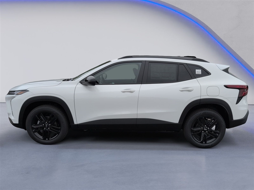 New 2026 Summit White Chevrolet ACTIV image 4