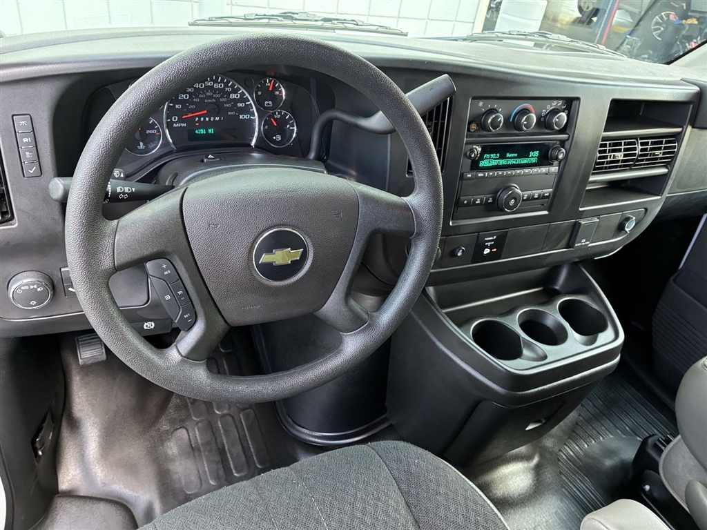 Used 2025 Summit White Chevrolet 2500 image 5