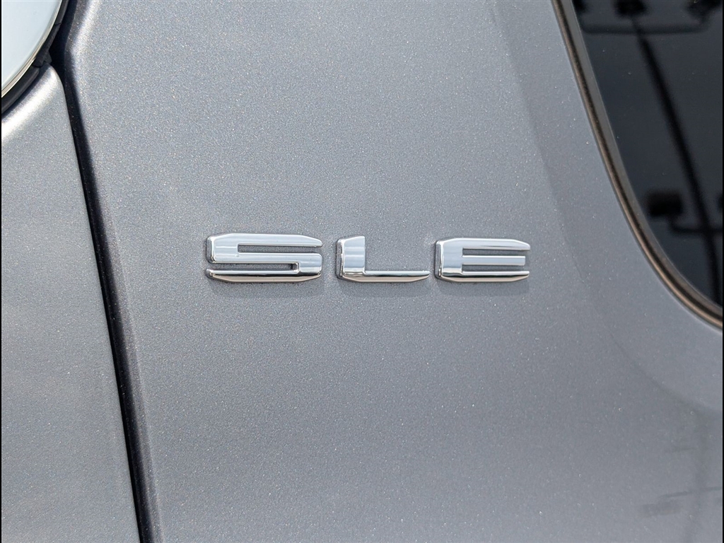 Used 2020 Satin Steel Metallic GMC SLE image 5