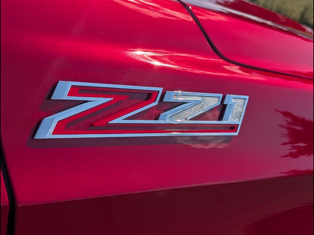 Used 2025 Radiant Red Tintcoat Chevrolet Z71 image 5