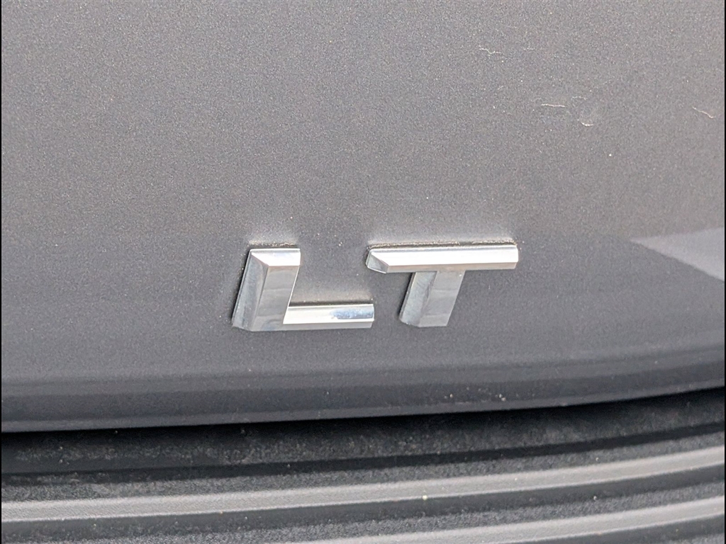 Used 2021 Satin Steel Metallic Chevrolet LT image 5