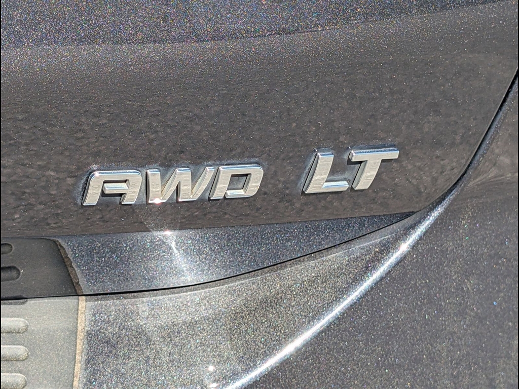 Used 2022 Iron Gray Metallic Chevrolet LT image 5