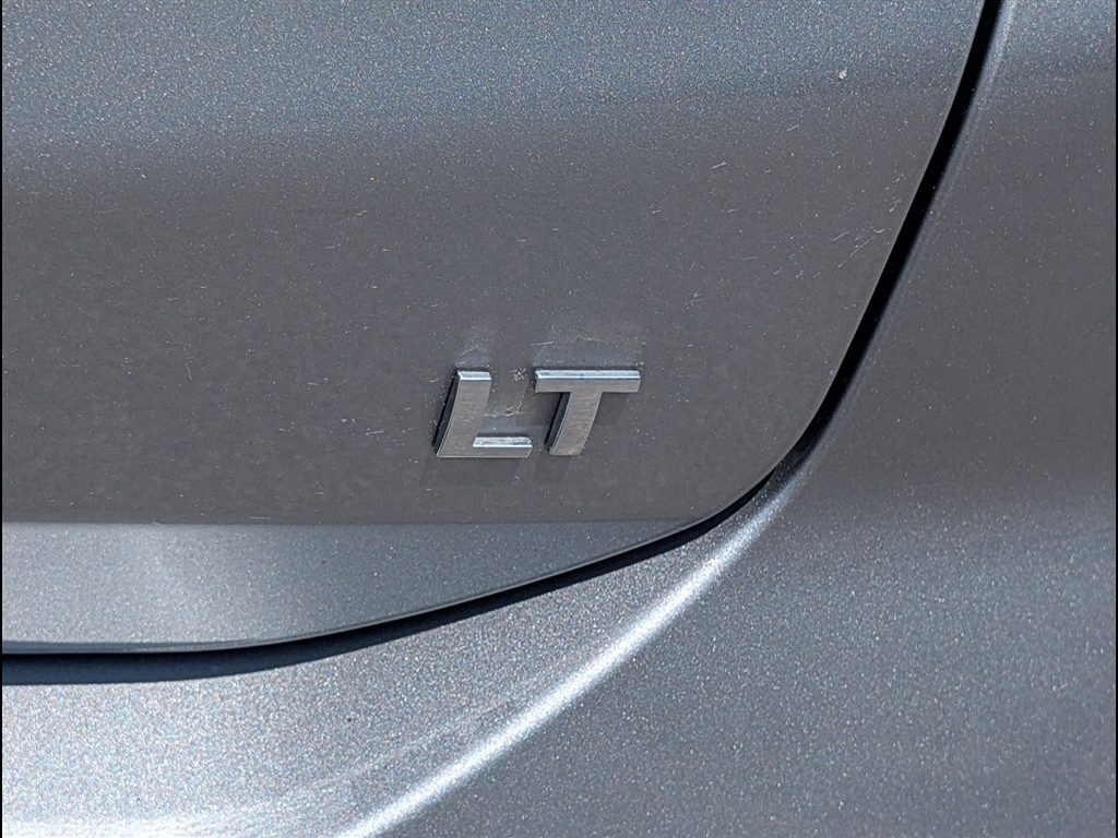Used 2023 Sterling Gray Metallic Chevrolet LT image 5