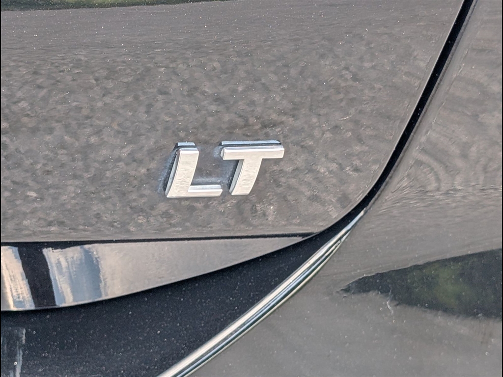 Used 2023 Mosaic Black Metallic Chevrolet LT image 5