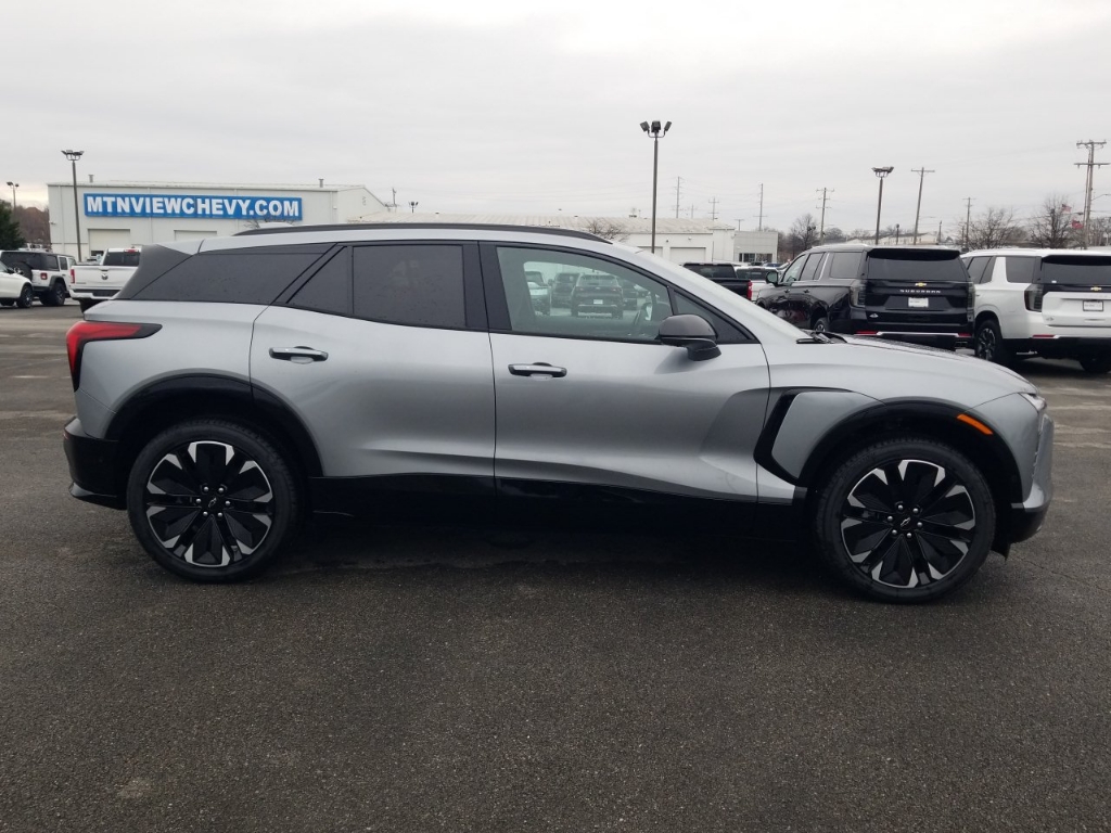 New 2025 Sterling Gray Metallic Chevrolet RS image 5