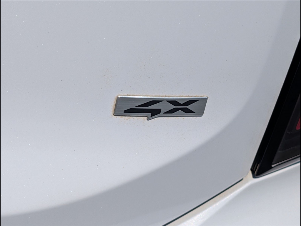 Used 2023 Glacial White Pearl Kia SX image 5