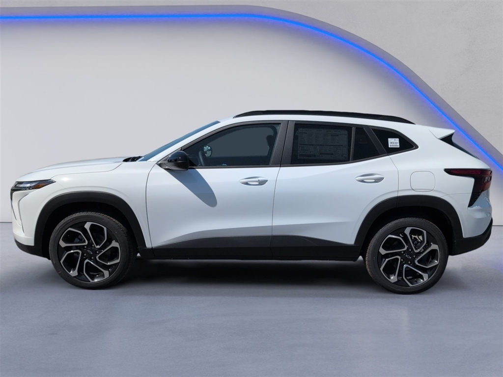 New 2026 Summit White Chevrolet RS image 5