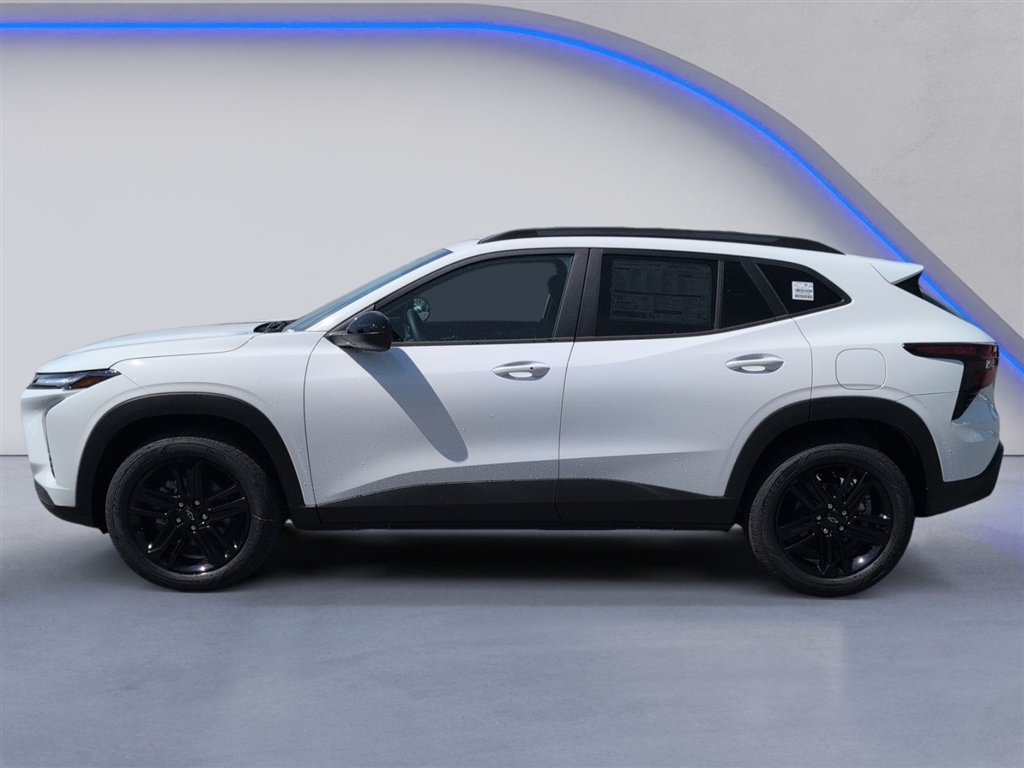 New 2026 Summit White Chevrolet ACTIV image 5