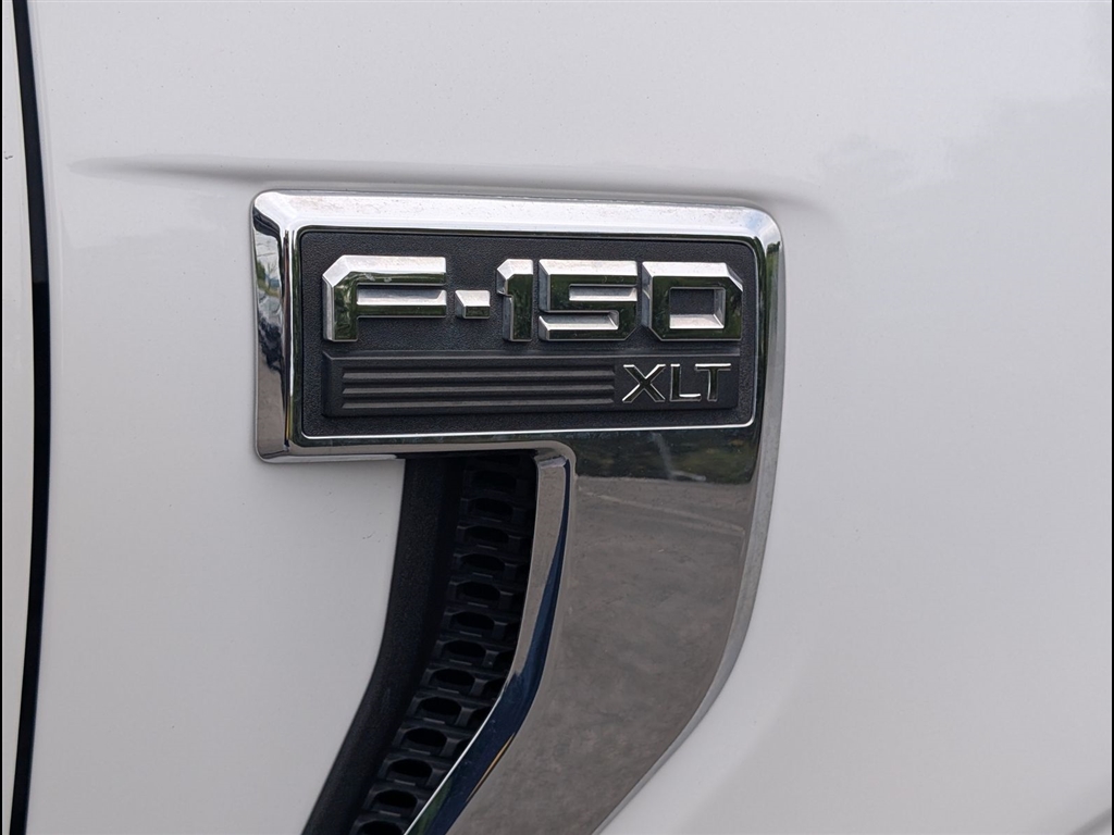 Used 2021 Oxford White Ford XLT image 6