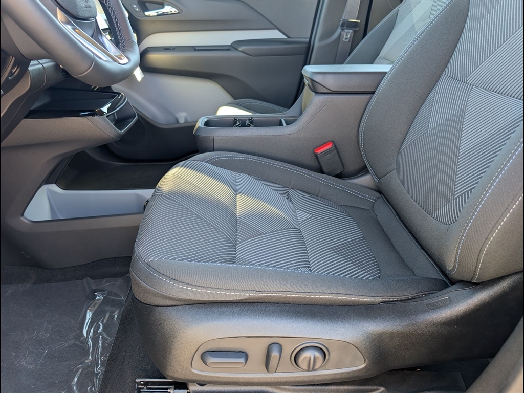 New 2027 Sterling Gray Metallic Chevrolet LT image 6