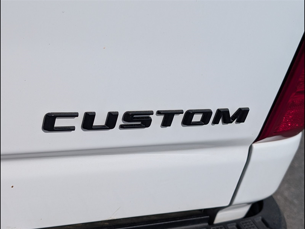 Used 2025 Summit White Chevrolet Custom image 6