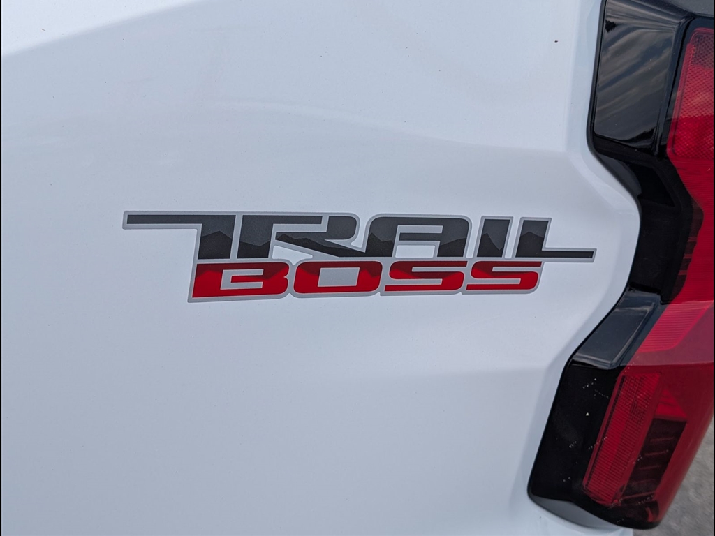 New 2026 Summit White Chevrolet Trail Boss image 6