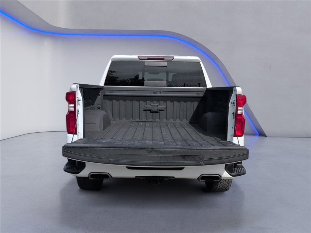 Used 2021 Summit White Chevrolet RST image 6