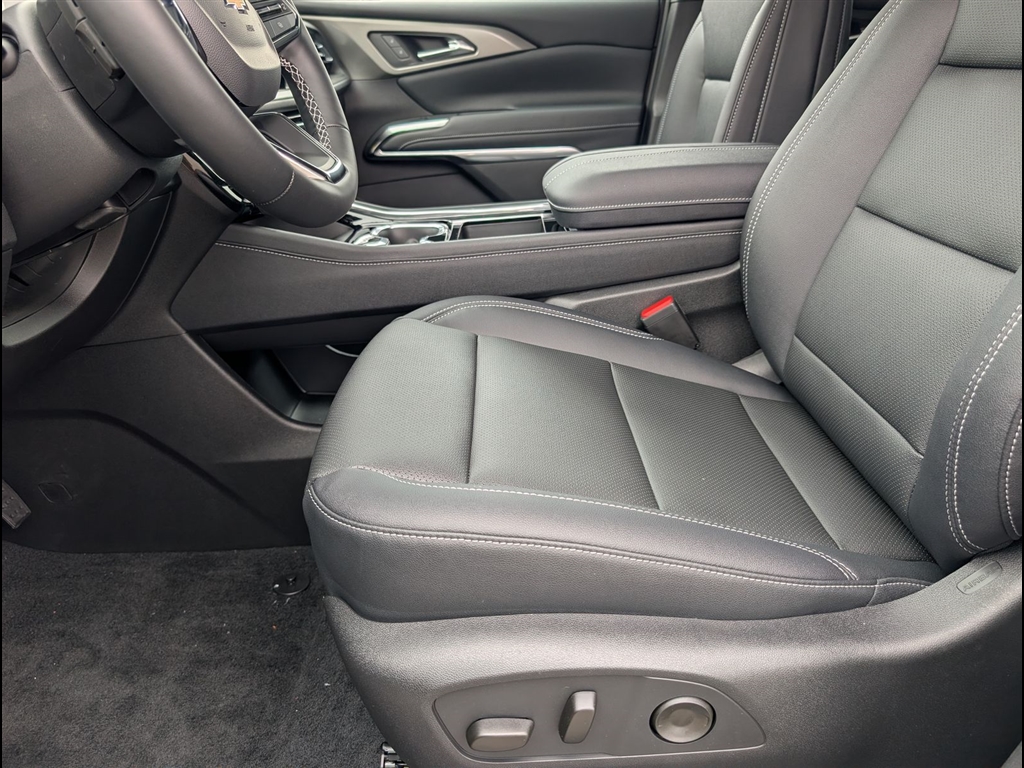 New 2026 Sterling Gray Metallic Chevrolet LT image 6