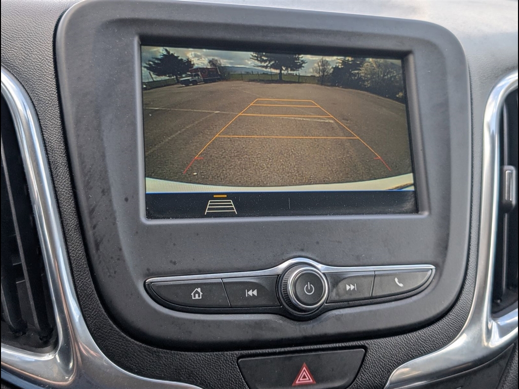 Used 2019 Summit White Chevrolet LT image 6