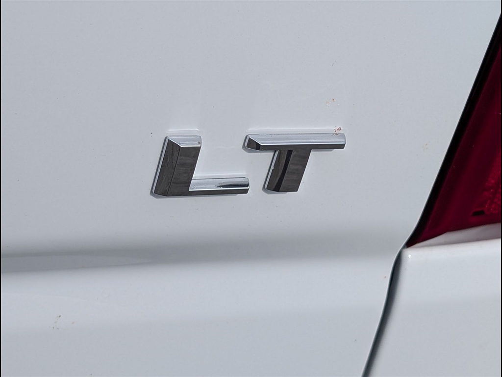New 2026 Summit White Chevrolet LT image 6