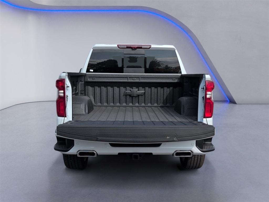 New 2026 Polar White Tricoat Chevrolet High Country image 6