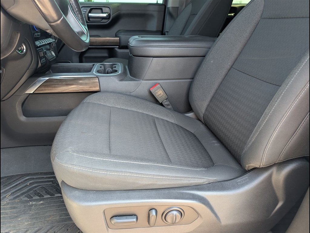 Used 2021 Summit White Chevrolet RST image 6