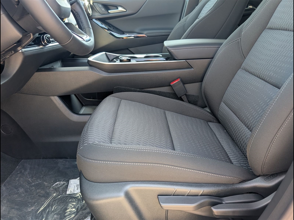 New 2026 Summit White Chevrolet LT image 6