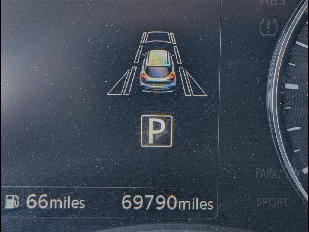 Used 2022 Scarlet Ember Tintcoat Nissan SV image 6