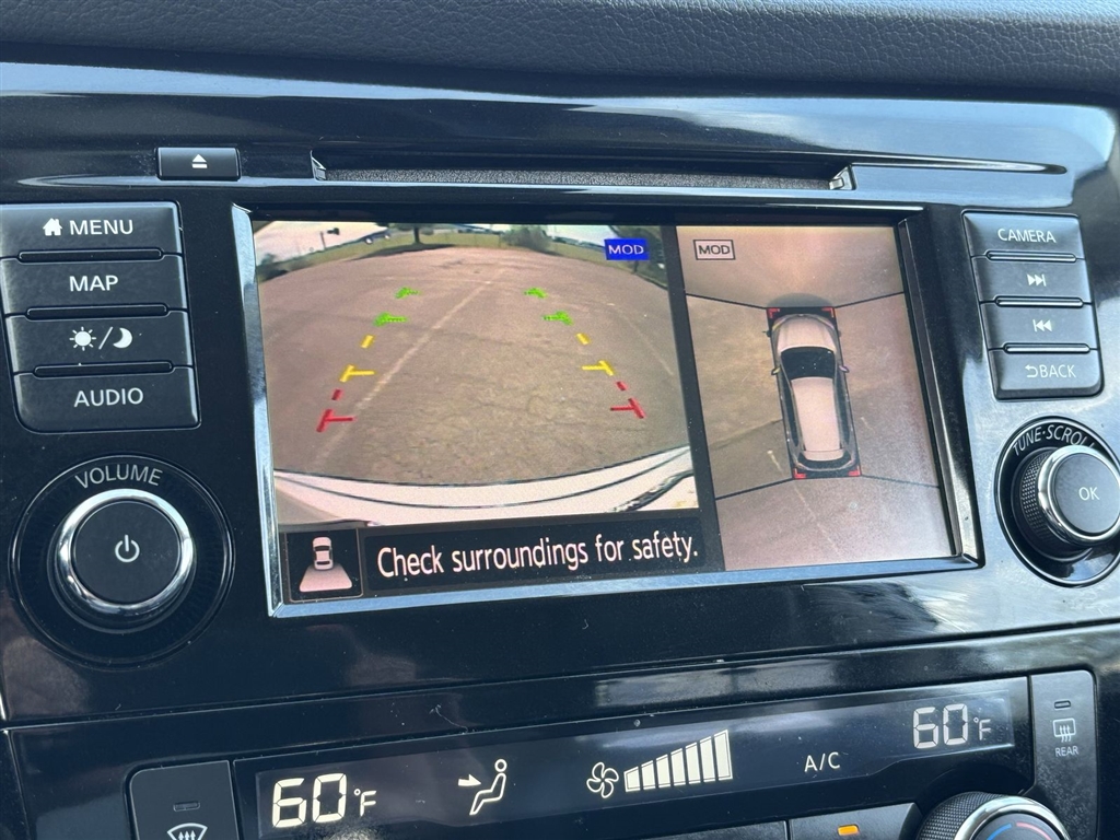 Used 2018 Brilliant Silver Nissan SL image 6