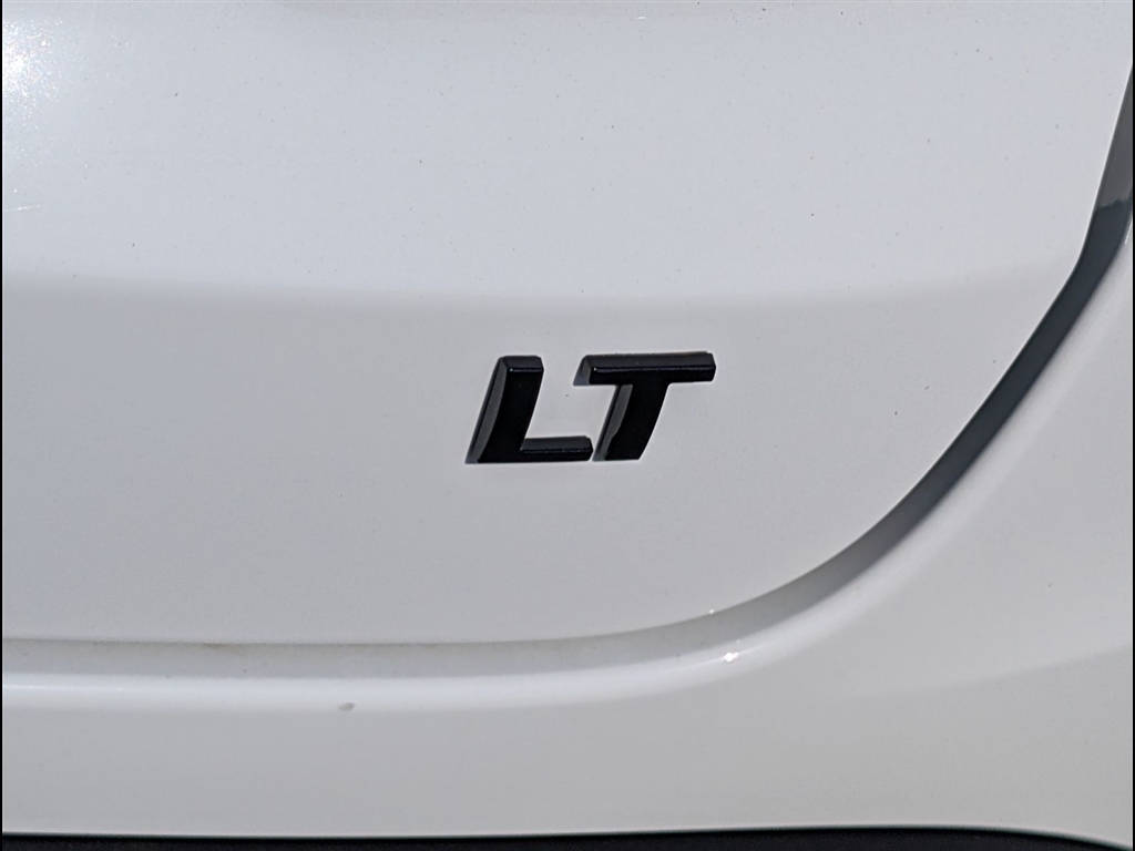 New 2026 Summit White Chevrolet LT image 6