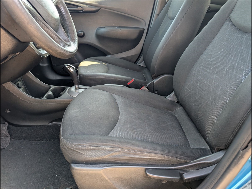 Used 2019 Caribbean Blue Metallic Chevrolet LS CVT image 6