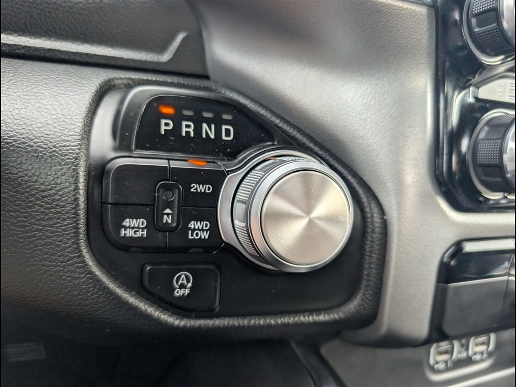 Used 2024 Diamond Black Crystal Pearl Coat RAM Laramie image 7