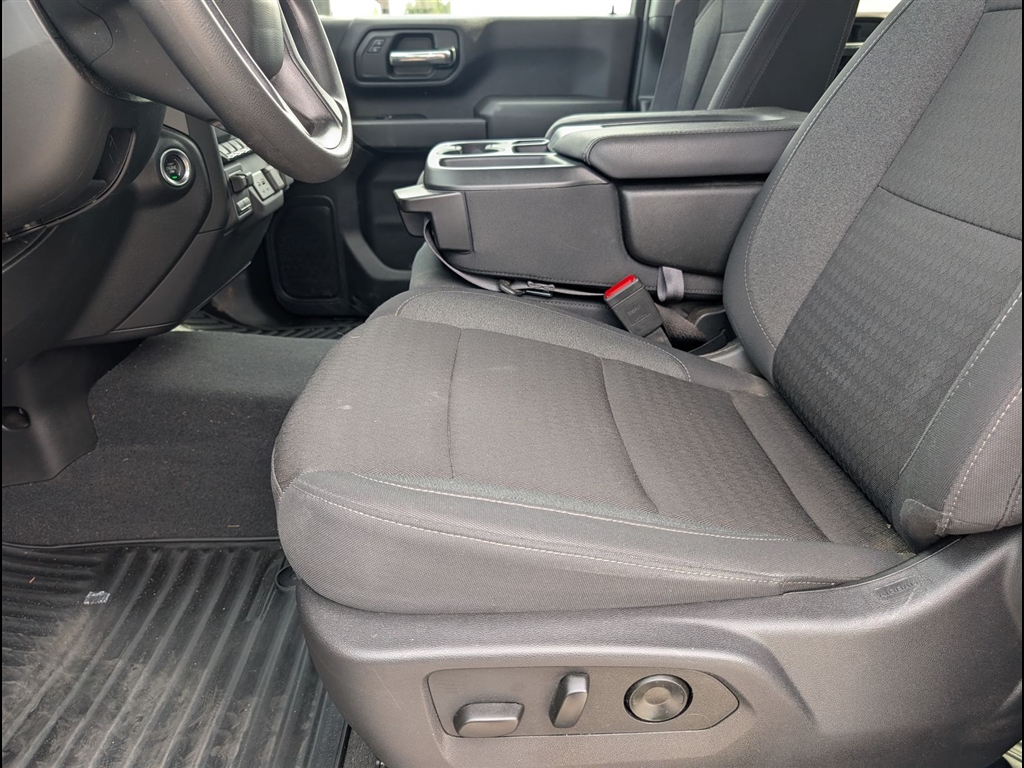 Used 2025 Summit White Chevrolet Custom image 7