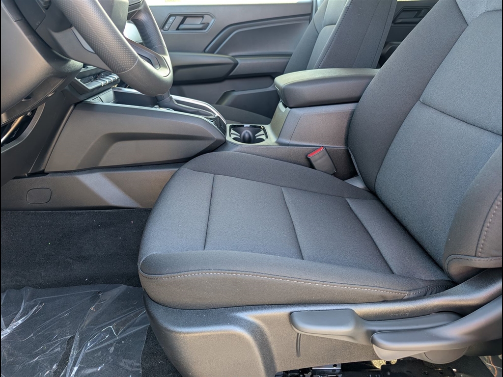 New 2026 Summit White Chevrolet Trail Boss image 7