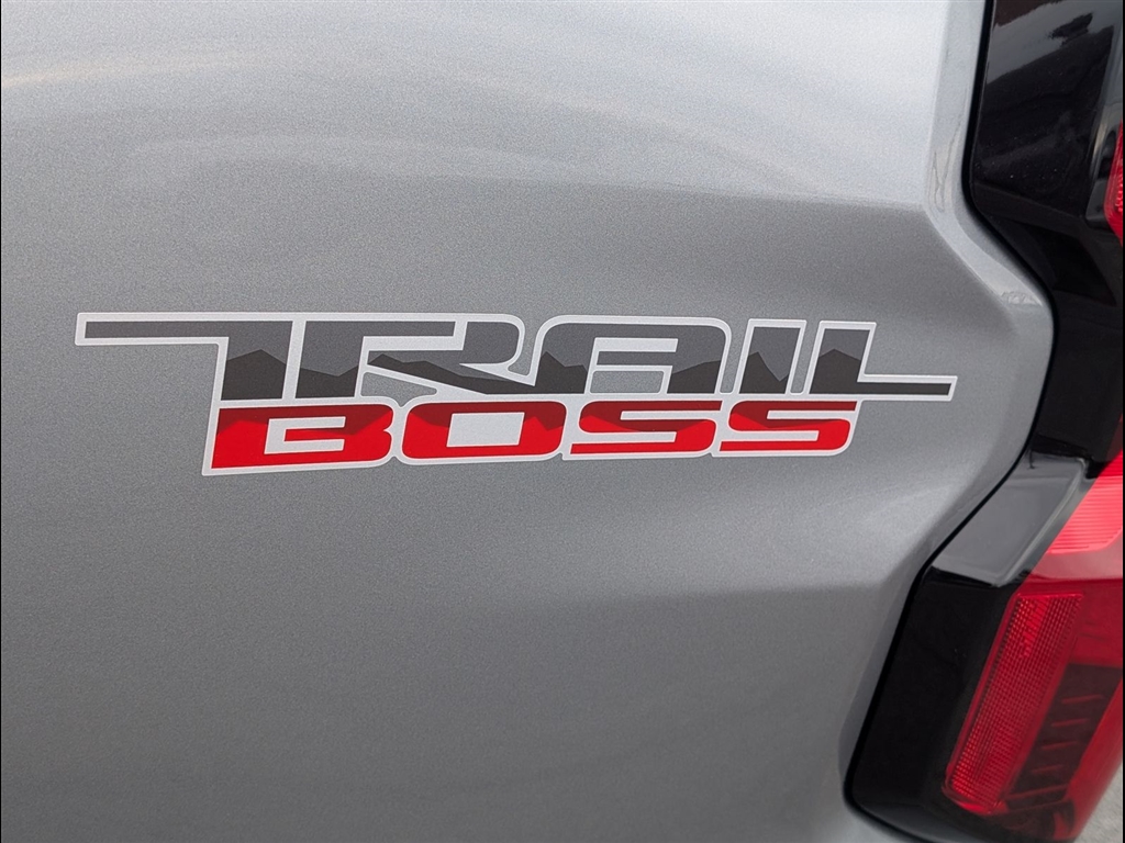 New 2026 Sterling Gray Metallic Chevrolet Trail Boss image 7