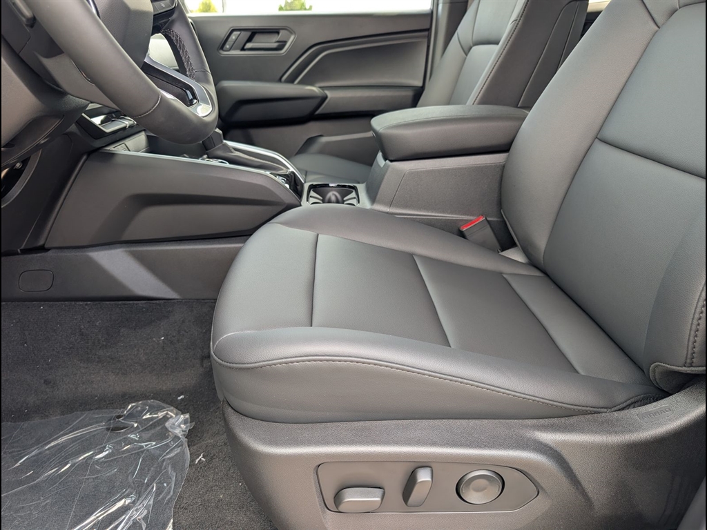 New 2026 Summit White Chevrolet Trail Boss image 7