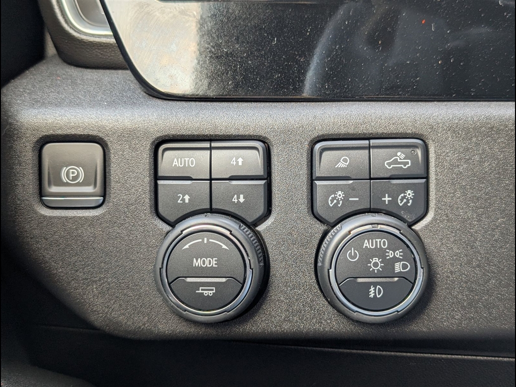 Used 2024 Sterling Gray Metallic Chevrolet High Country image 7