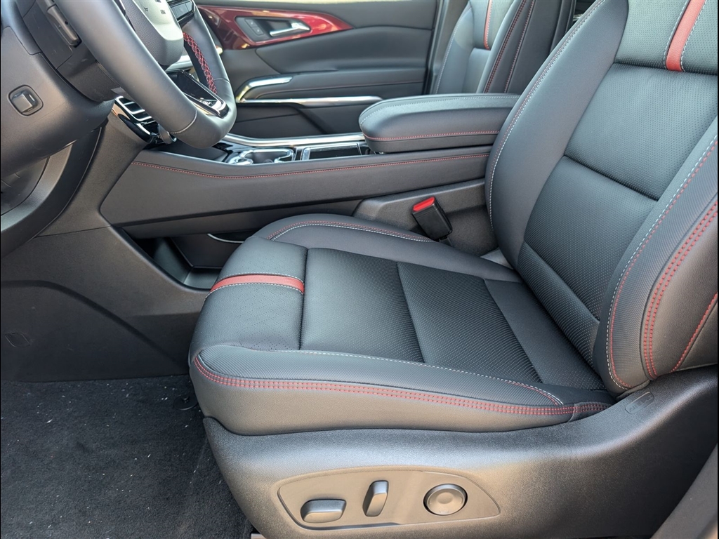 New 2026 Polar White Tricoat Chevrolet RS image 7