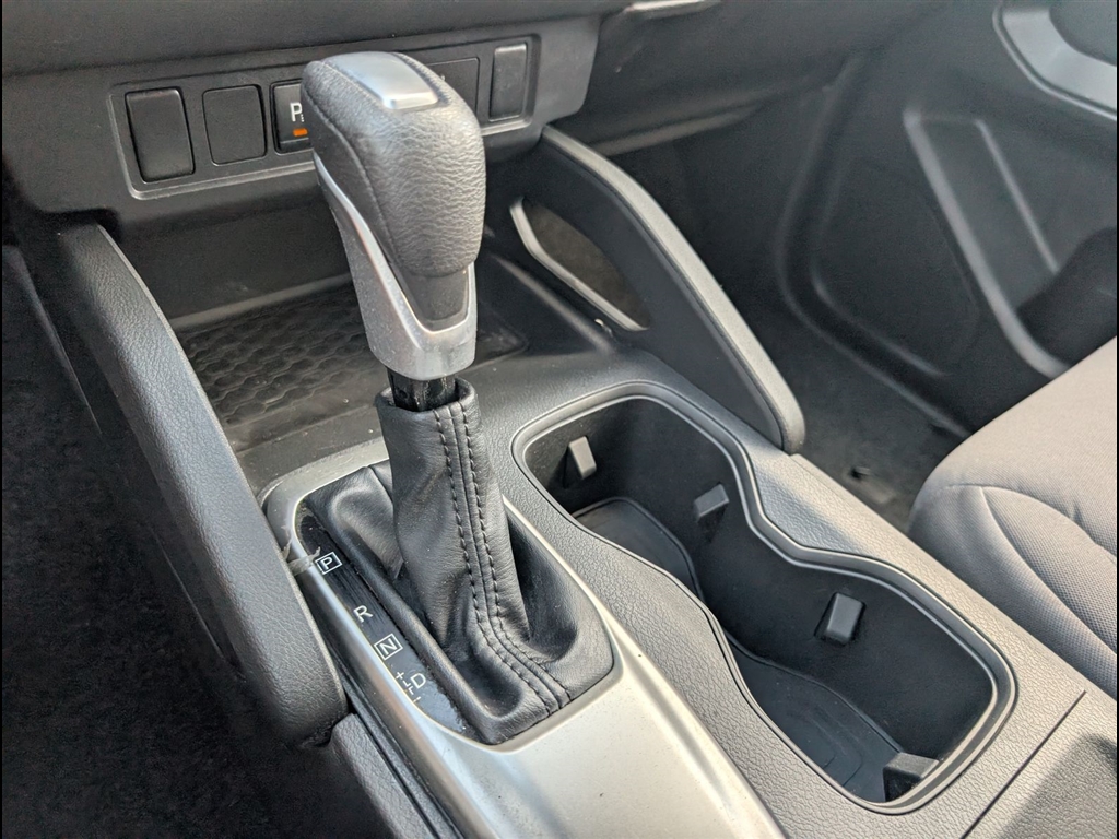 Used 2024 Glacier White Nissan S image 7