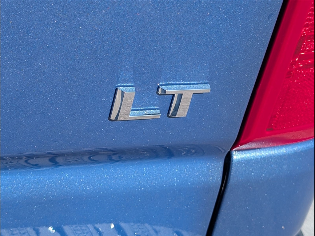 New 2026 Lakeshore Blue Metallic Chevrolet LT image 7
