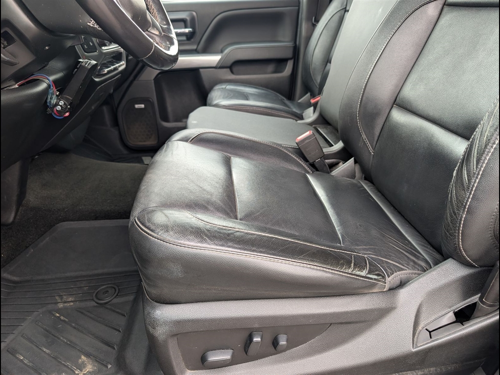 Used 2018 Cajun Red Tintcoat Chevrolet LT image 7