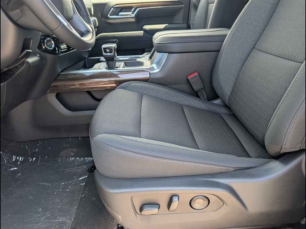 New 2026 Sterling Gray Metallic Chevrolet LT image 7