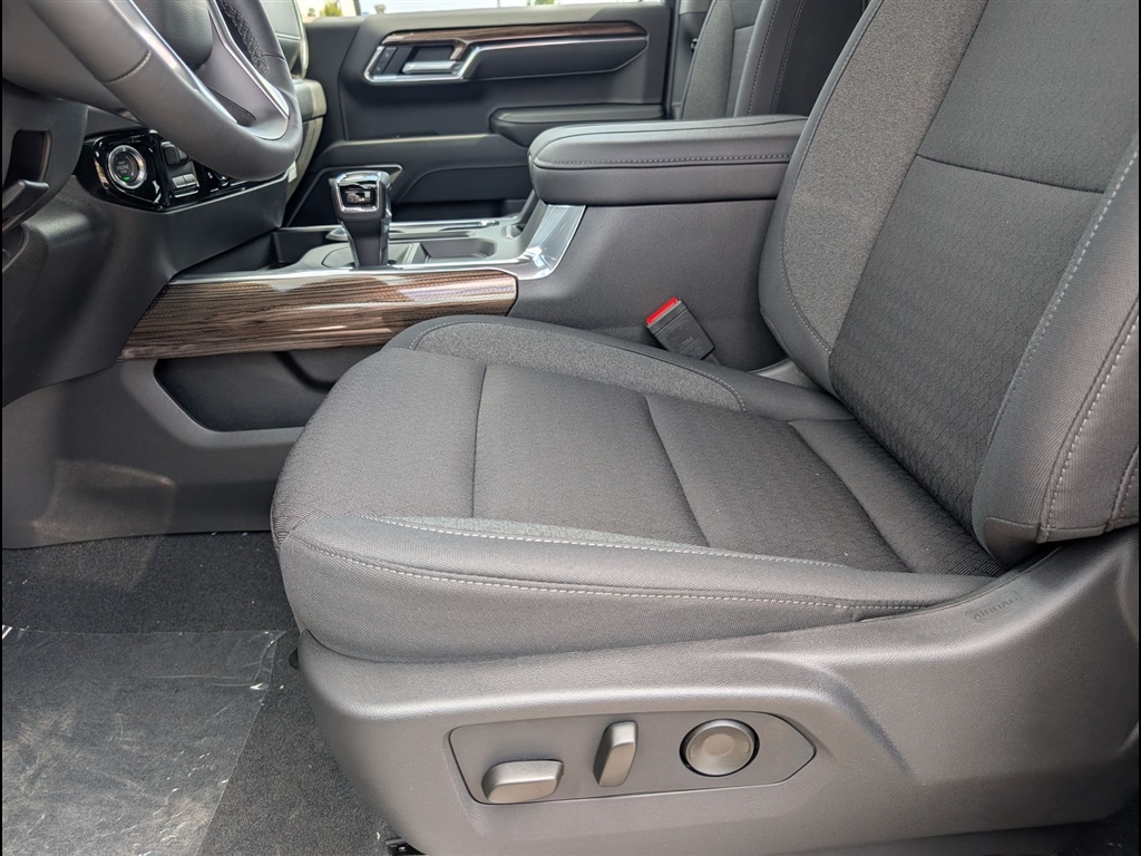 New 2026 Sterling Gray Metallic Chevrolet LT Trail Boss image 7