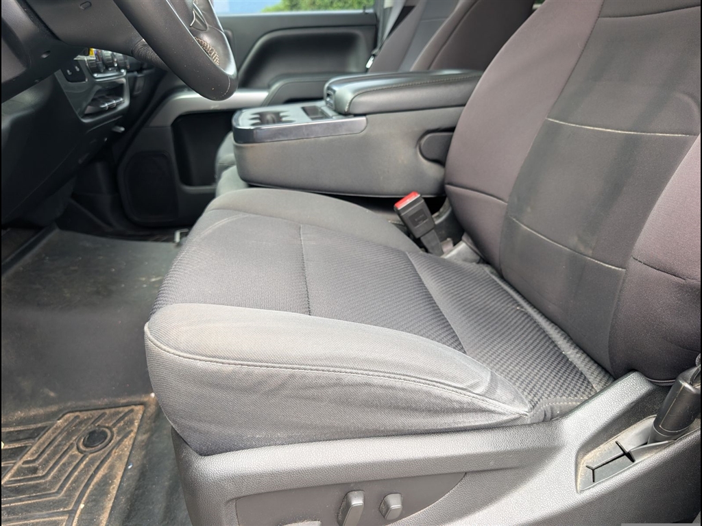 Used 2015 Black Chevrolet LT image 7