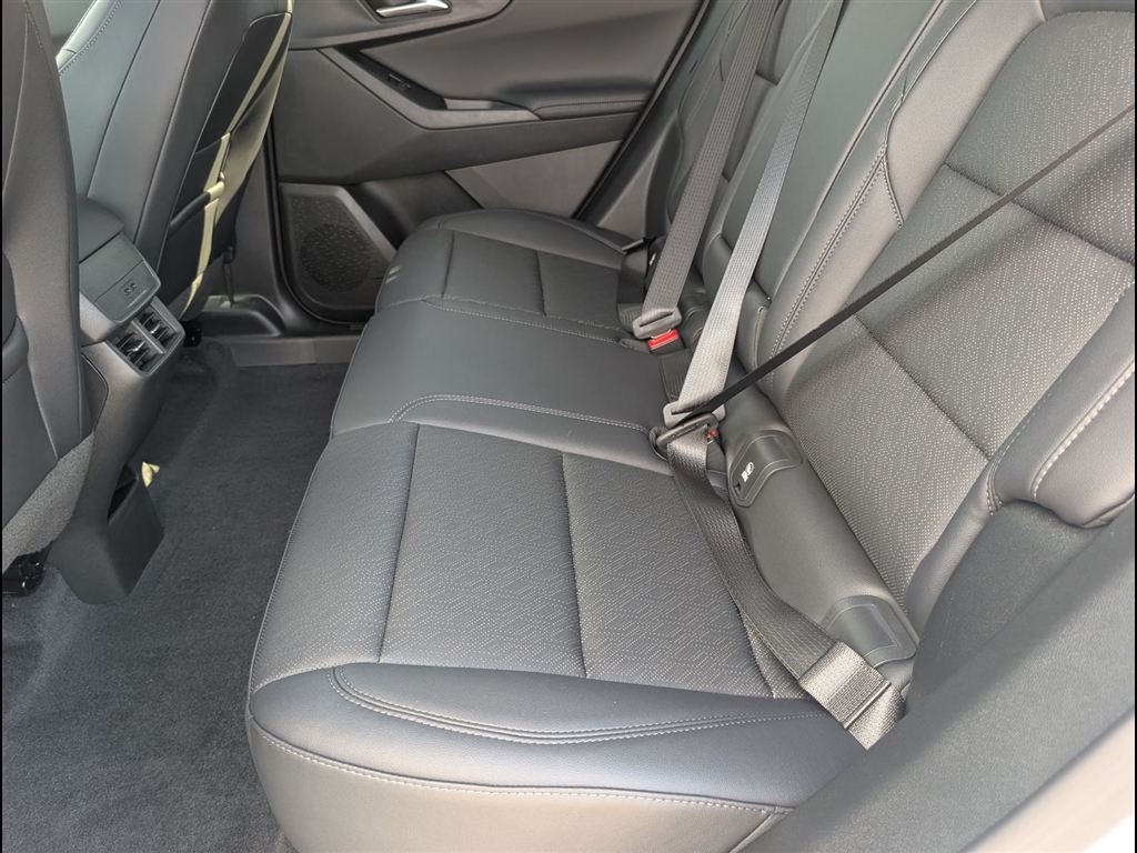 New 2027 Summit White Chevrolet LT image 7