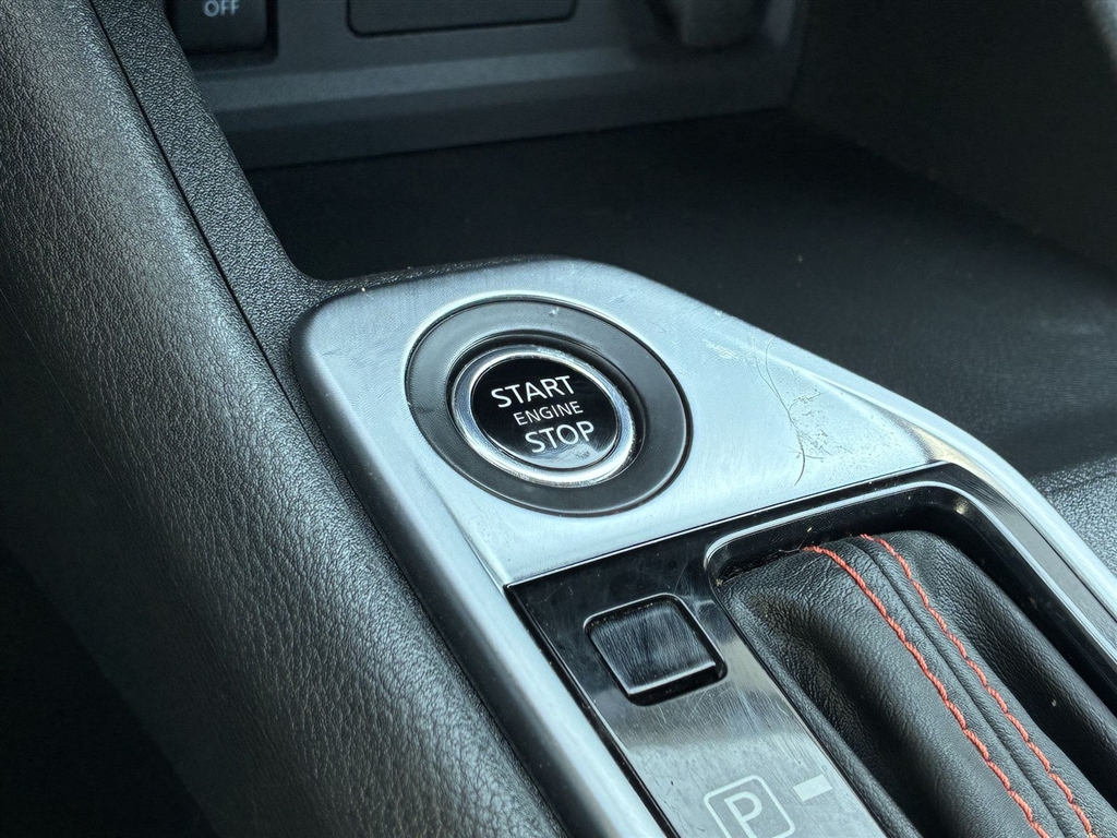 Used 2024 Atlantic Gray Metallic/Super Black Nissan SR image 7