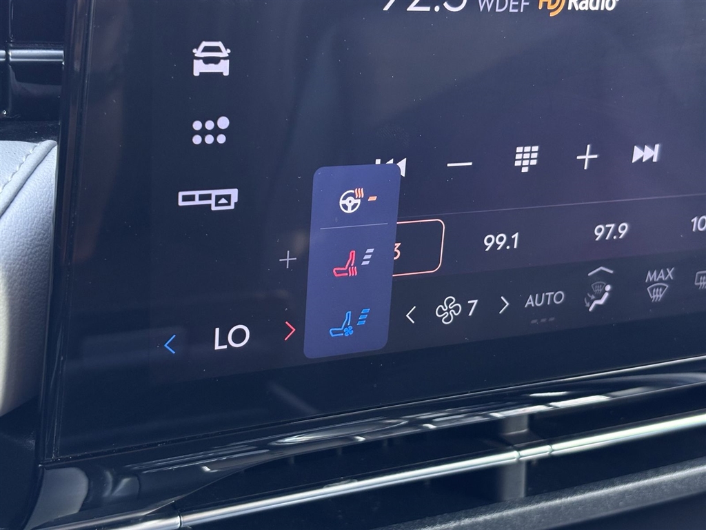 Used 2024 Silver Radiance Lincoln Reserve image 7